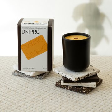 DNIPRO candle with cookies aroma