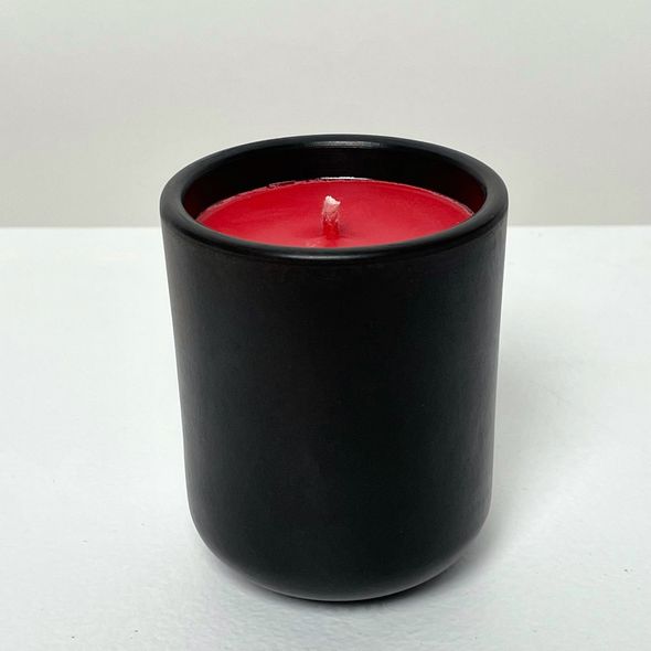 VINNYTSIA candle with cherry aroma